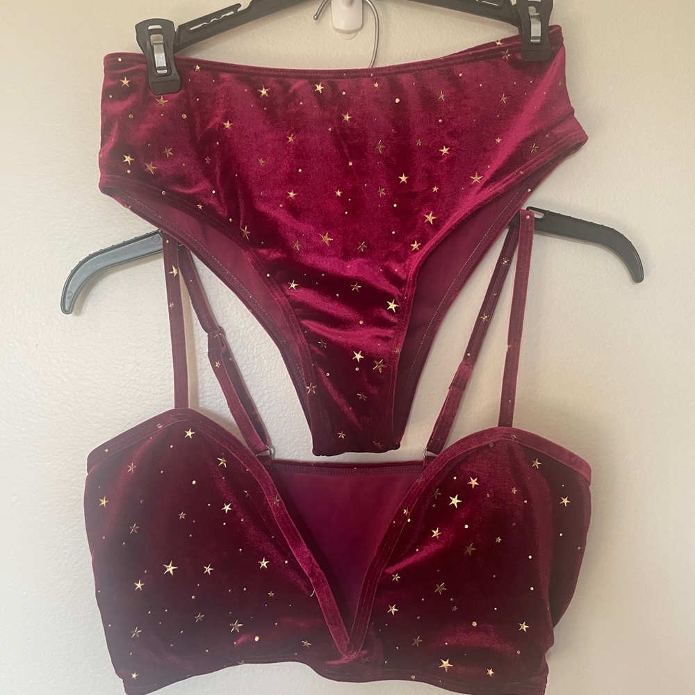 SHEIN Velvet Starry Bra Set in Deep Red